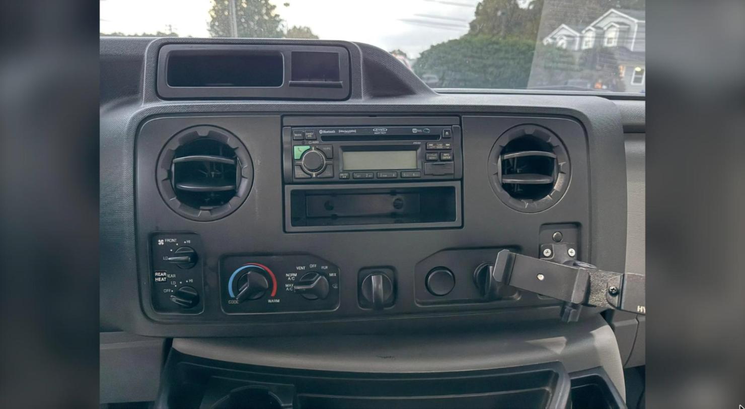Reconditioned 2019 Ford E-350 StarCraft Non-CDL 14 Passenger Shuttle Bus