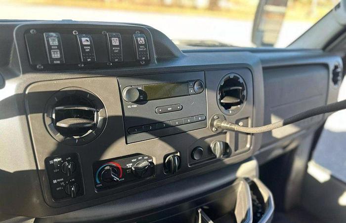 Refurbished 2016 FORD NON CDL AIRPORT SEATING 12/2 WHEELCHAIR SHUTTLE