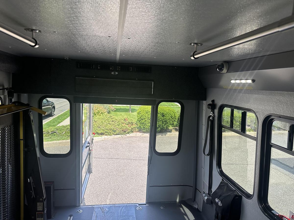 Refurbished 2017 Ford E-450