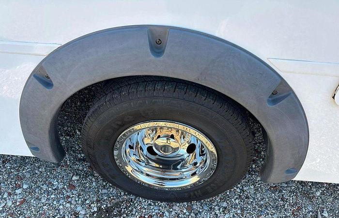 Refurbished 2016 Ford E-450 NON CDL 12/4 WHEELCHAIR SHUTTLE BUS