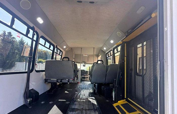 Used 2015 Ford E-350 Non CDL 8/4 Wheelchair Shuttle Bus