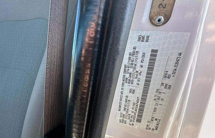 Used 2013 Ford E-350 Non CDL 8/4 Wheelchair Shuttle Bus