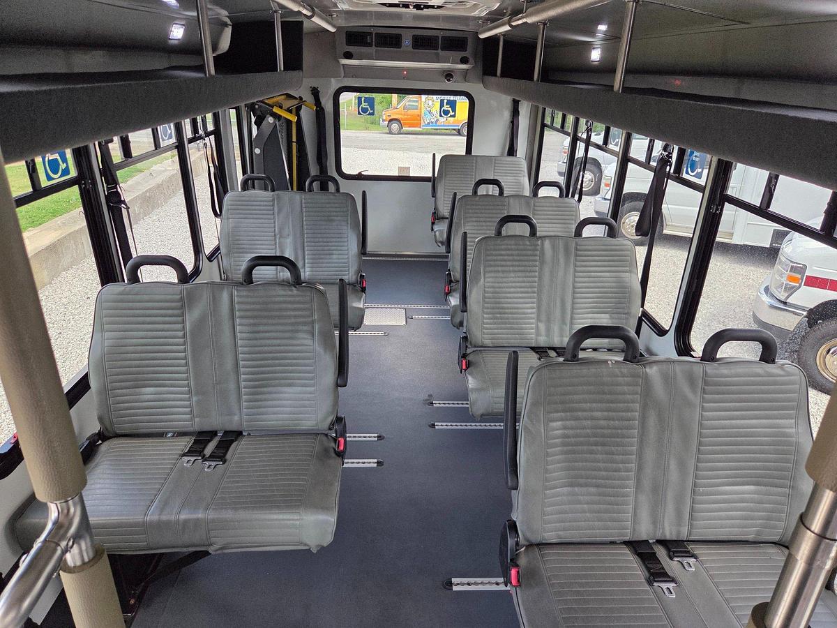 Used 2016 Ford E-450 StarCraft Non-CDL 12/5 Wheelchair Shuttle Bus