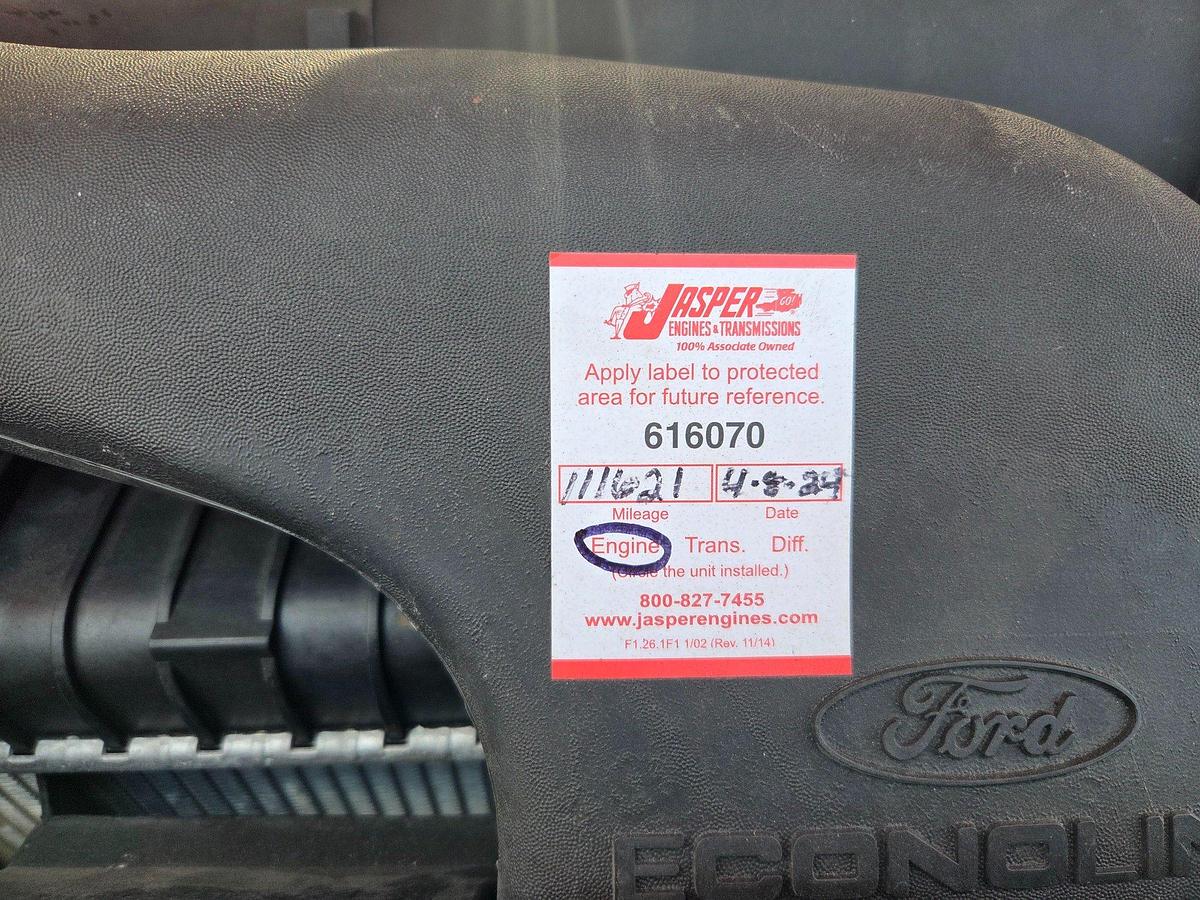 Used 2016 Ford E-450 StarCraft Non-CDL 12/5 Wheelchair Shuttle Bus