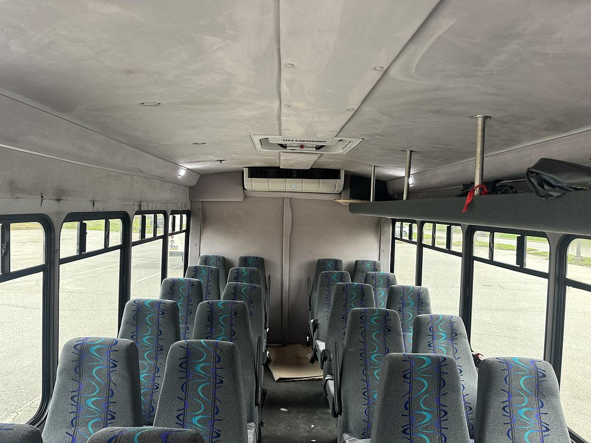 Used 2019 Ford E-450 24 Passenger Shuttle Bus W/Luggage
