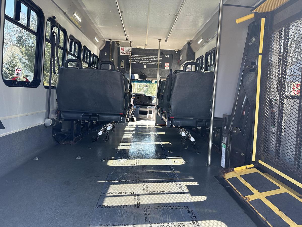 Refurbished 2017 Ford E-450