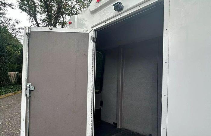 Refurbished 2021 Ford E-350 Non CDL 13/1 Wheelchair Shuttle Bus W/LUGGAGE