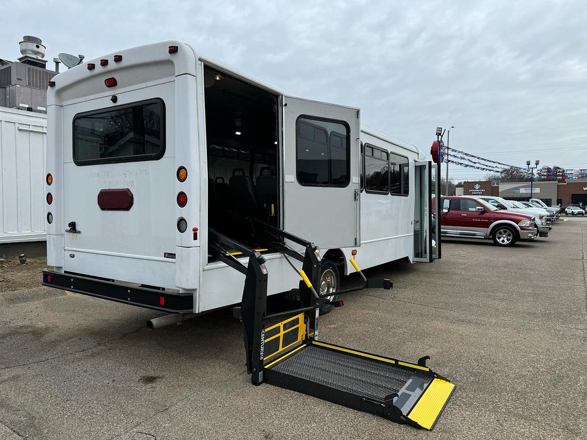 Refurbished 2012 Ford F-550 Glaval Wheelchair Shuttle Bus 30/2
