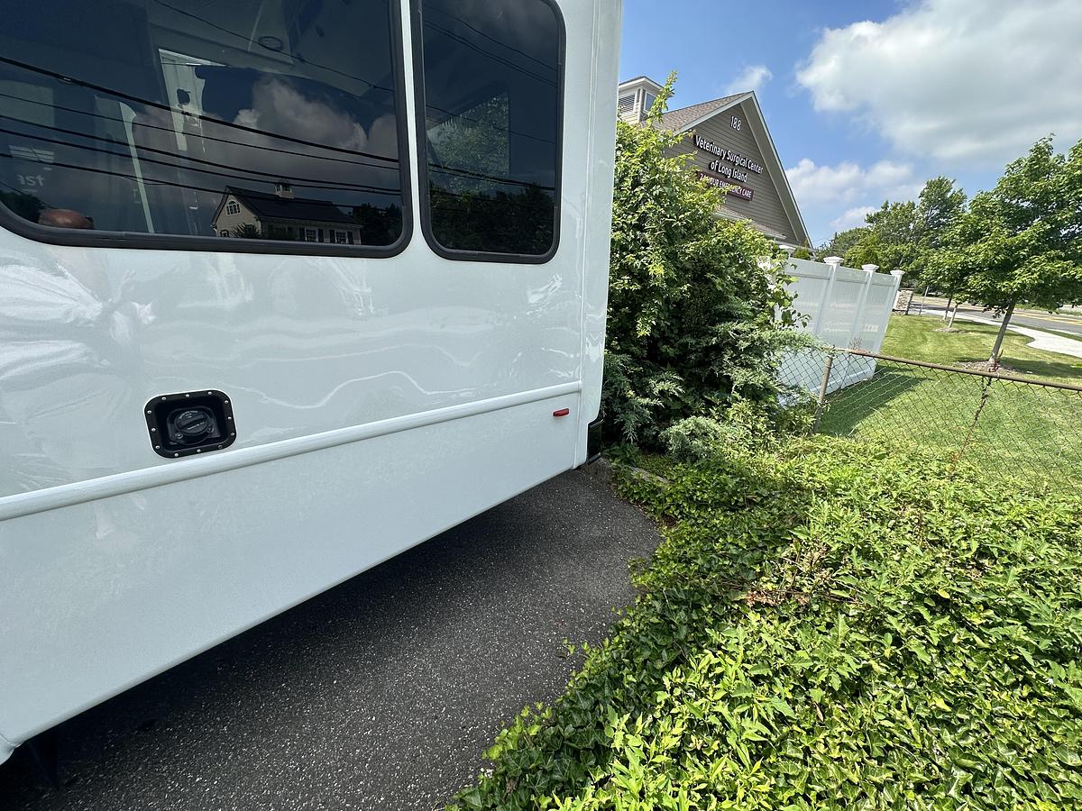 Used 2015 Ford F550 25 Passenger 2 Wheelchair Shuttle Bus