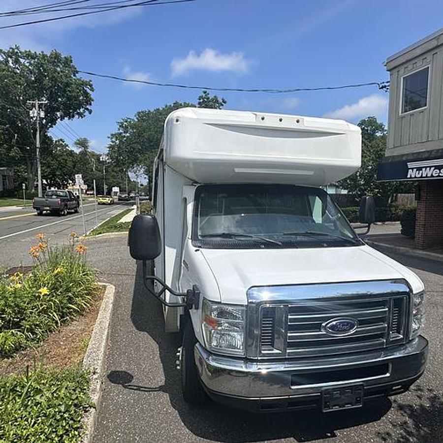 Refurbished 2017 Ford E-450 NON CDL 12 / 4 WHEELCHAIR SHUTTLE BUS
