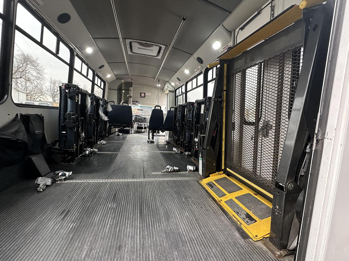 Used 2017 Ford E-450 19/7 Wheelchair Shuttle Bus