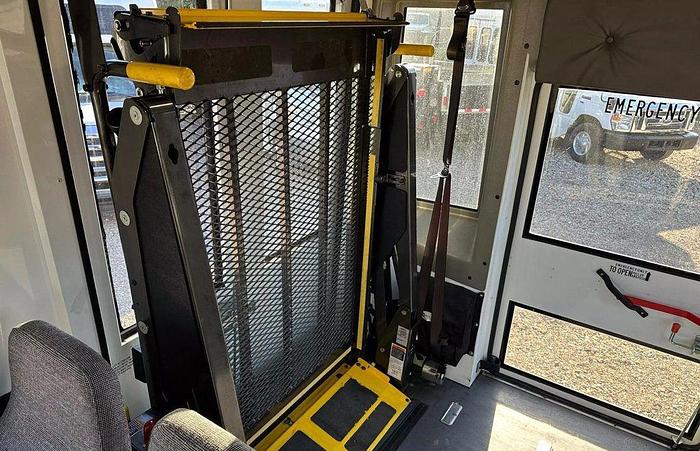 Refurbished 2016 Ford E-450 NON CDL 12/4 WHEELCHAIR SHUTTLE BUS