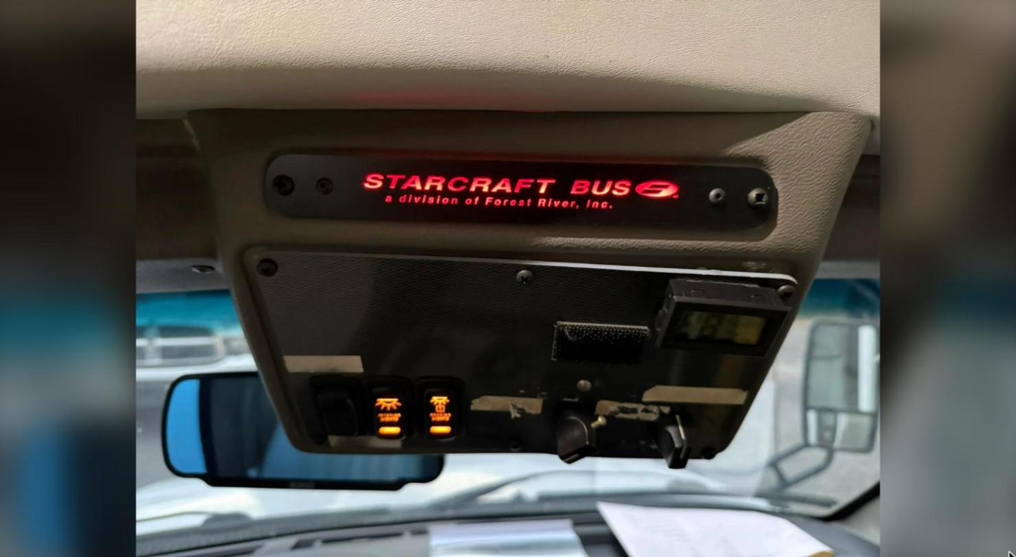 Reconditioned 2019 Ford E-350 StarCraft Non-CDL 14 Passenger Shuttle Bus