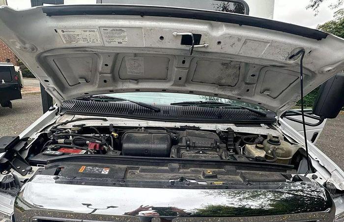 Refurbished 2021 Ford E-350 Non CDL 13/1 Wheelchair Shuttle Bus W/LUGGAGE