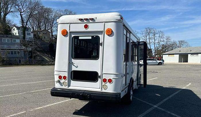 Refurbished 2013 Ford E-350 Non CDL 6/2 Wheelchair Shuttle Bus