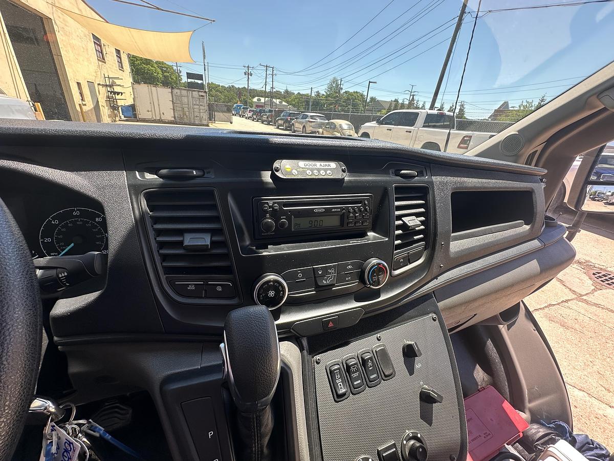 Refurbished 2020 FORD Transit 8/4
