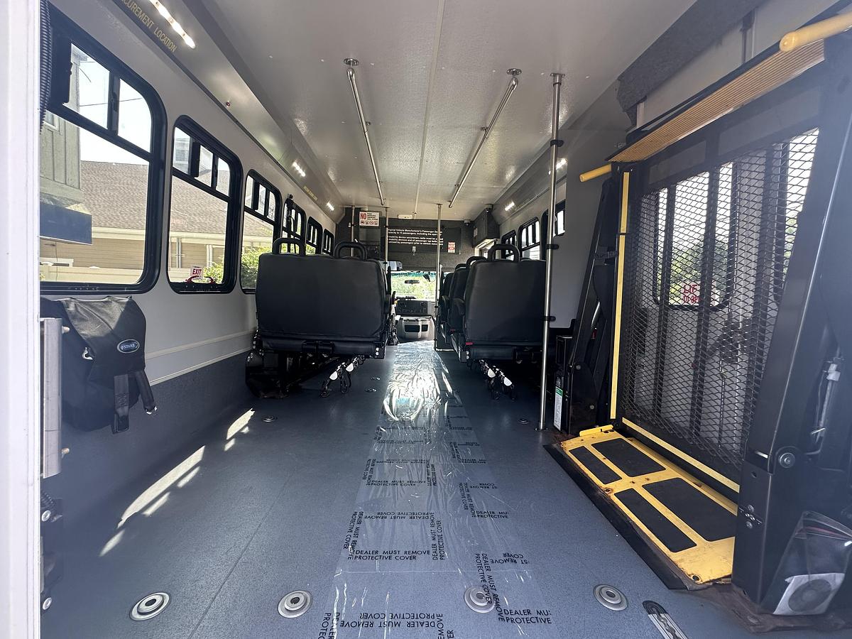 Refurbished 2017 Ford E-450