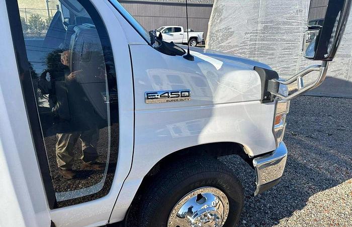 Refurbished 2016 Ford E-450 NON CDL 12/4 WHEELCHAIR SHUTTLE BUS