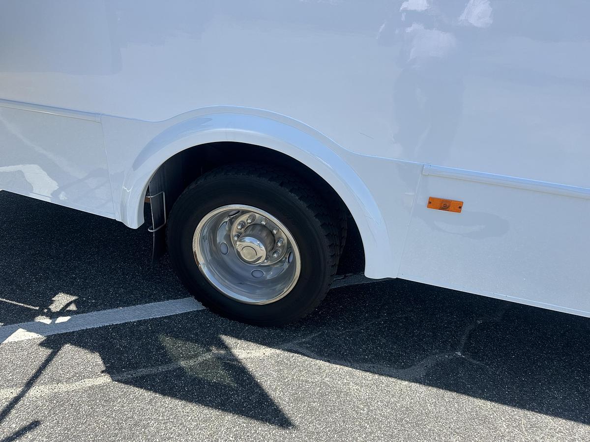 Refurbished 2018 Ford F550 Glaval Wheelchair Shuttle Bus 28 Passenger 2 Wheelchair
