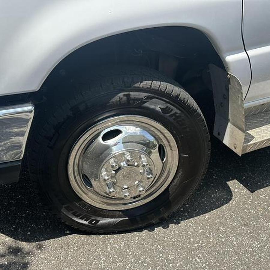 Refurbished 2017 Ford E-450 NON CDL 12 / 4 WHEELCHAIR SHUTTLE BUS