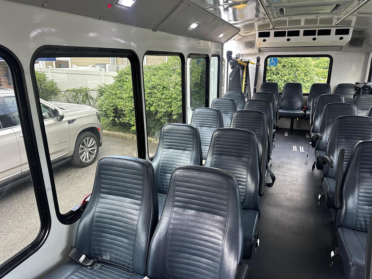 Used 2015 Ford F550 25 Passenger 2 Wheelchair Shuttle Bus