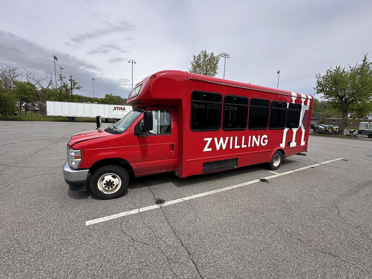 Used 2021 Ford E-450 24/2 Wheelchair Shuttle Bus