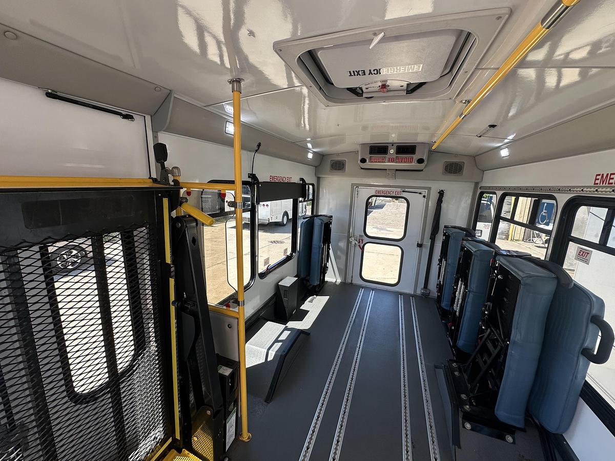Refurbished 2020 FORD Transit 8/4