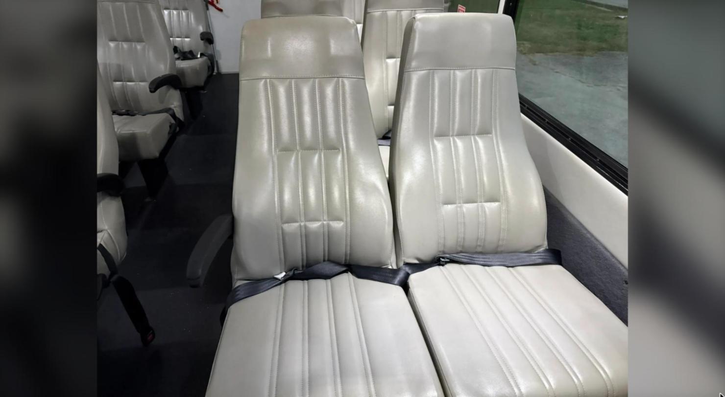 Reconditioned 2019 Ford E-350 StarCraft Non-CDL 14 Passenger Shuttle Bus