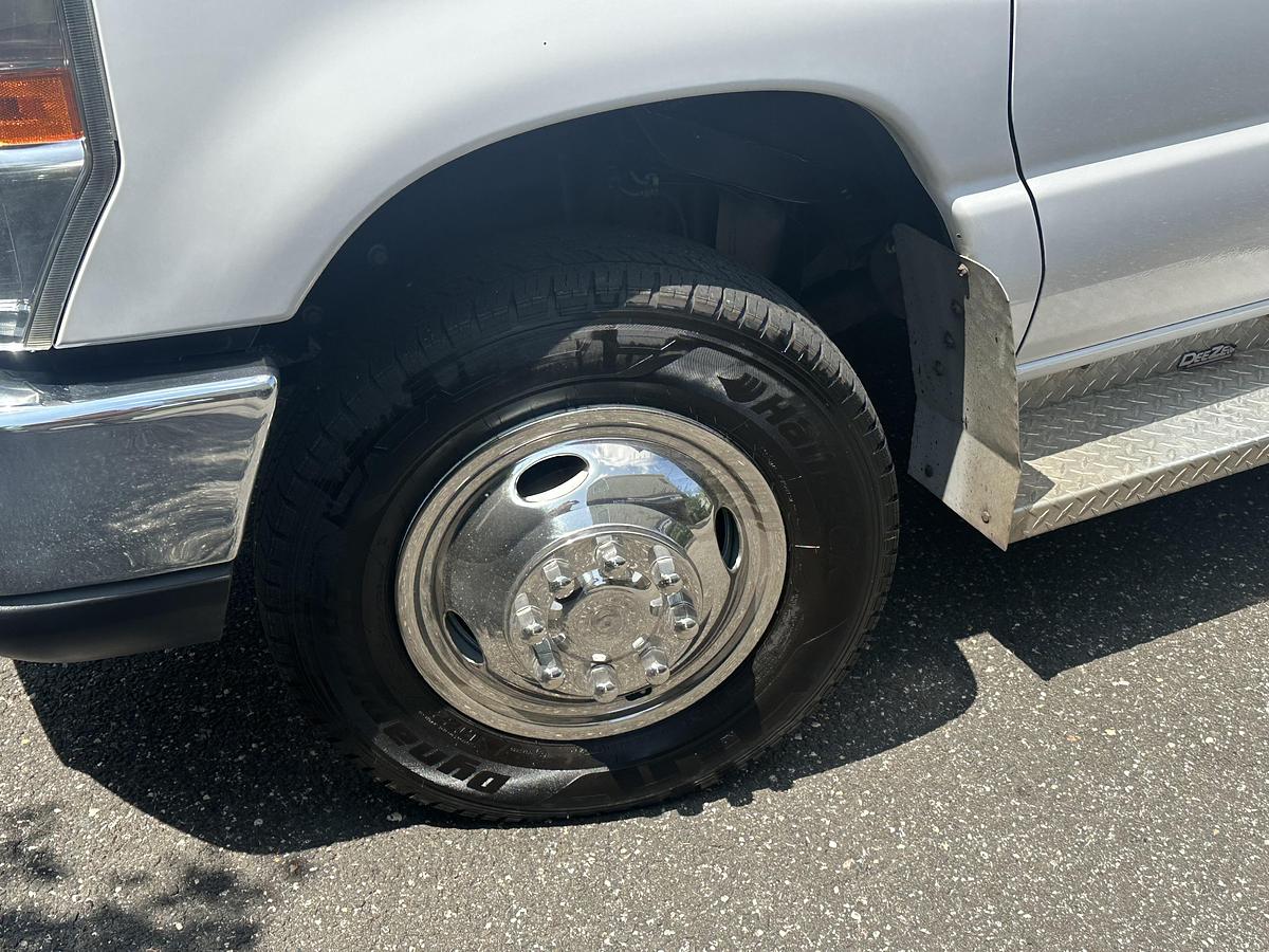 Refurbished 2017 Ford E-450