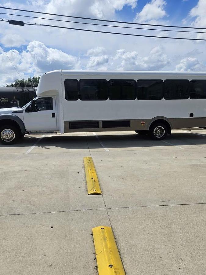 Used 2012 Ford F-550 Glaval Wheelchair Shuttle Bus