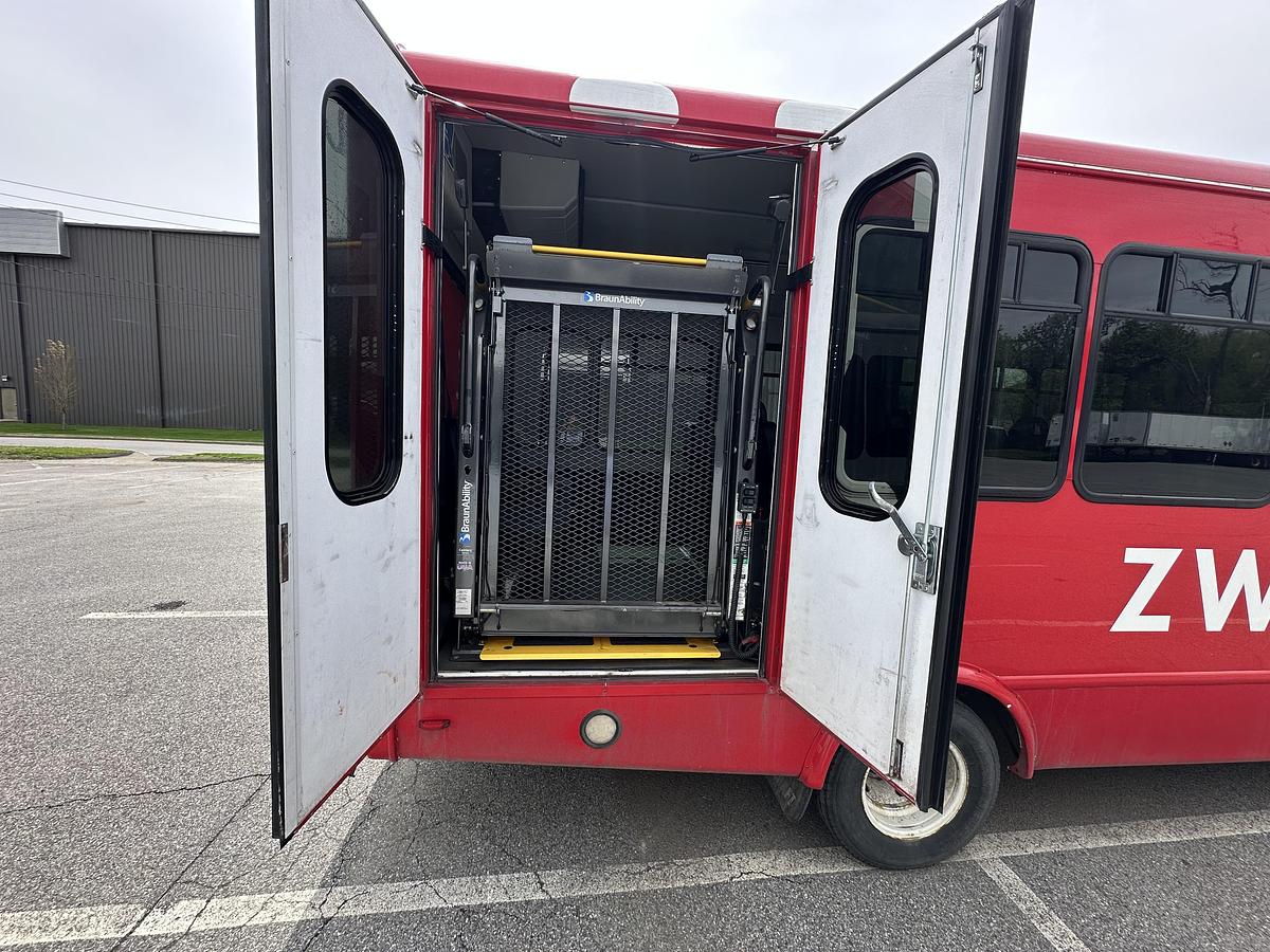 Used 2021 Ford E-450 24/2 Wheelchair Shuttle Bus