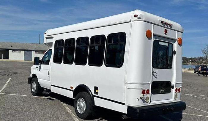 Refurbished 2013 Ford E-350 Non CDL 6/2 Wheelchair Shuttle Bus