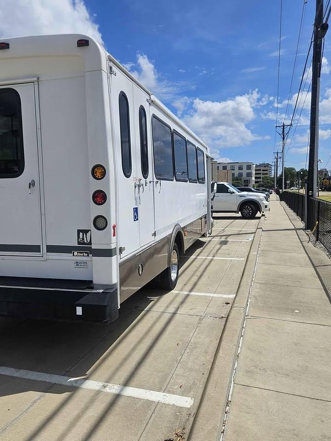 Used 2012 Ford F-550 Glaval Wheelchair Shuttle Bus