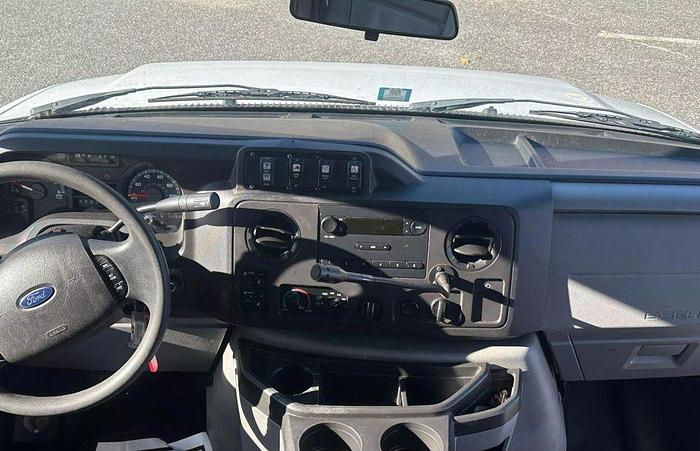 Refurbished 2016 FORD NON CDL AIRPORT SEATING 12/2 WHEELCHAIR SHUTTLE