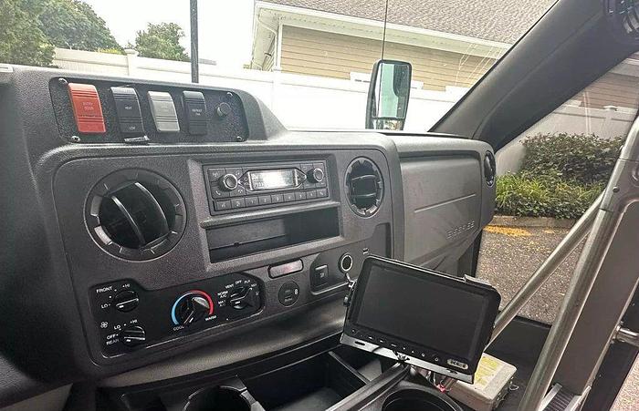 Refurbished 2021 Ford E-350 Non CDL 13/1 Wheelchair Shuttle Bus W/LUGGAGE