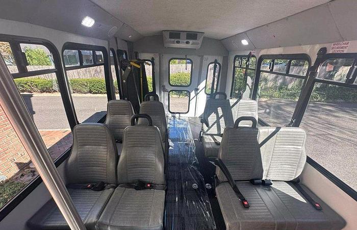 Used 2015 Ford E-350 Non CDL 8/4 Wheelchair Shuttle Bus
