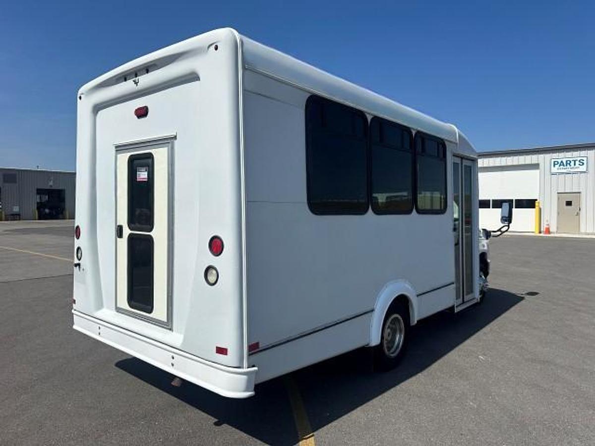 Refurbished 2017 Ford E-450 14 Passenger Shuttle Bus
