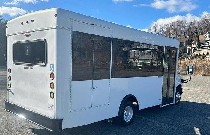 Refurbished 2016 FORD NON CDL AIRPORT SEATING 12/2 WHEELCHAIR SHUTTLE