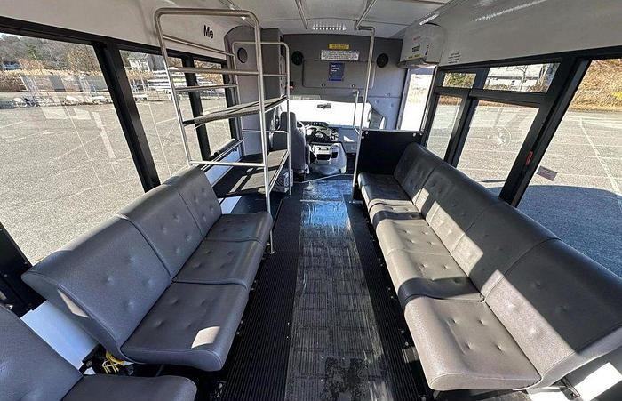 Refurbished 2016 FORD NON CDL AIRPORT SEATING 12/2 WHEELCHAIR SHUTTLE