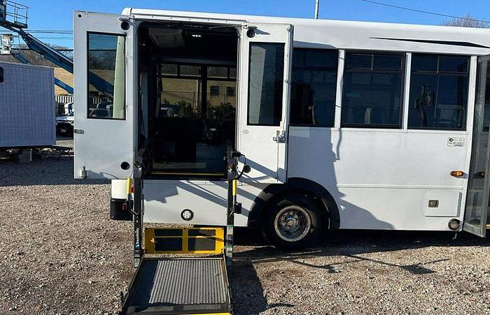 Refurbished 2016 Ford E-450 NON CDL 12/4 WHEELCHAIR SHUTTLE BUS