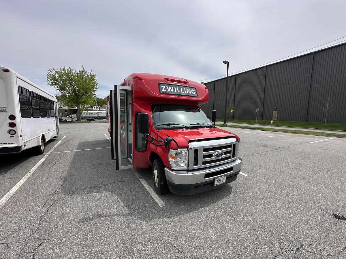 Used 2021 Ford E-450 24/2 Wheelchair Shuttle Bus