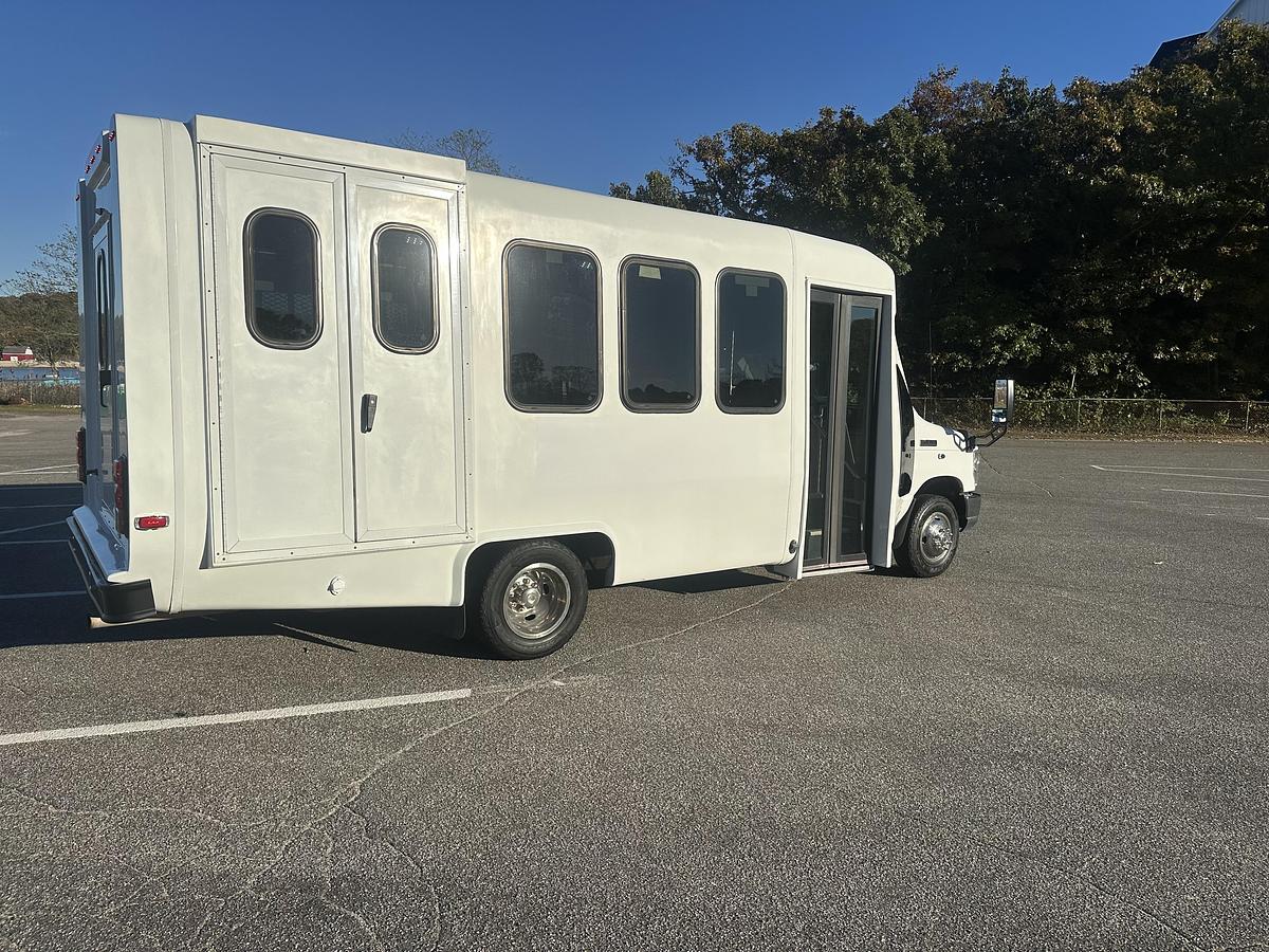 Refurbished 2018 Ford E-350 Non-CDL 13/2 Wheelchair Shuttle Bus