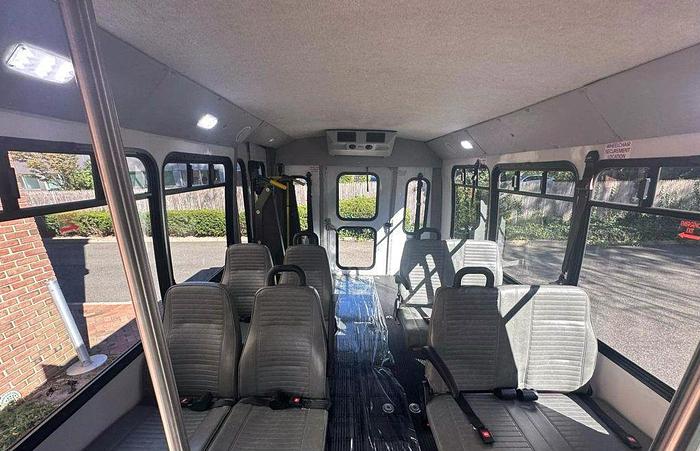 Used 2015 Ford E-350 Non CDL 8/4 Wheelchair Shuttle Bus