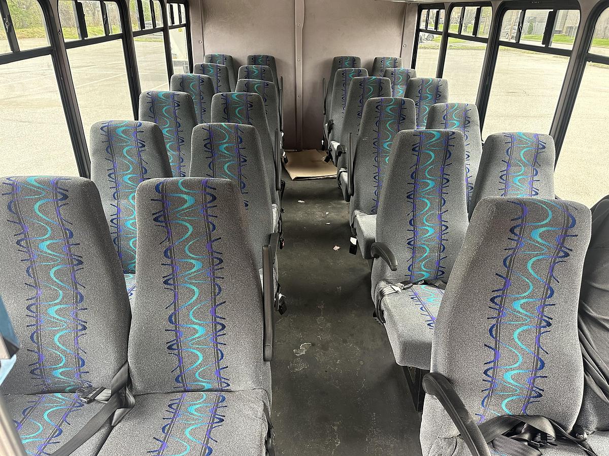 Used 2019 Ford E-450 24 Passenger Shuttle Bus W/Luggage