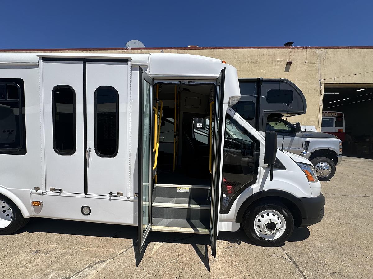 Refurbished 2020 FORD Transit 8/4