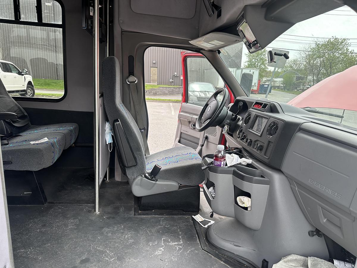 Used 2019 Ford E-450 24 Passenger Shuttle Bus W/Luggage