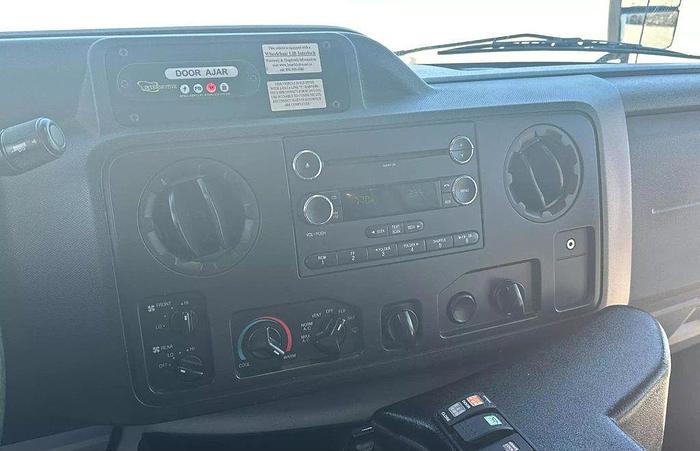 Used 2013 Ford E-350 Non CDL 8/4 Wheelchair Shuttle Bus