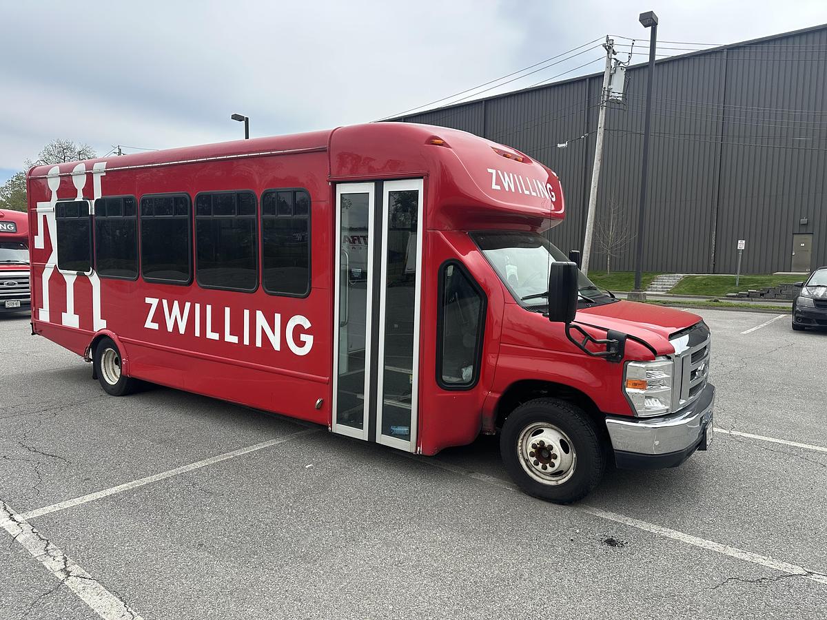 Used 2019 Ford E-450 24 Passenger Shuttle Bus W/Luggage