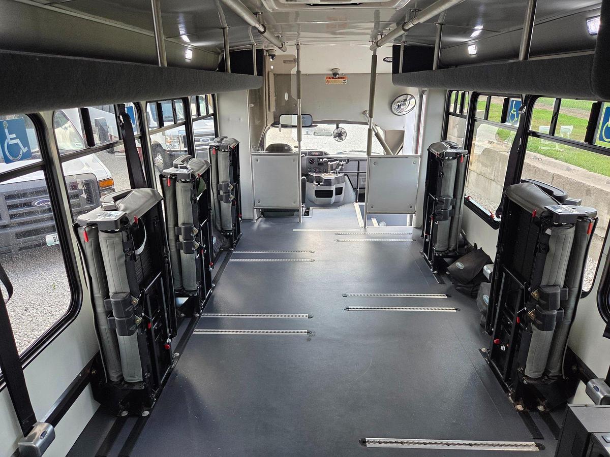 Used 2016 Ford E-450 StarCraft Non-CDL 12/5 Wheelchair Shuttle Bus