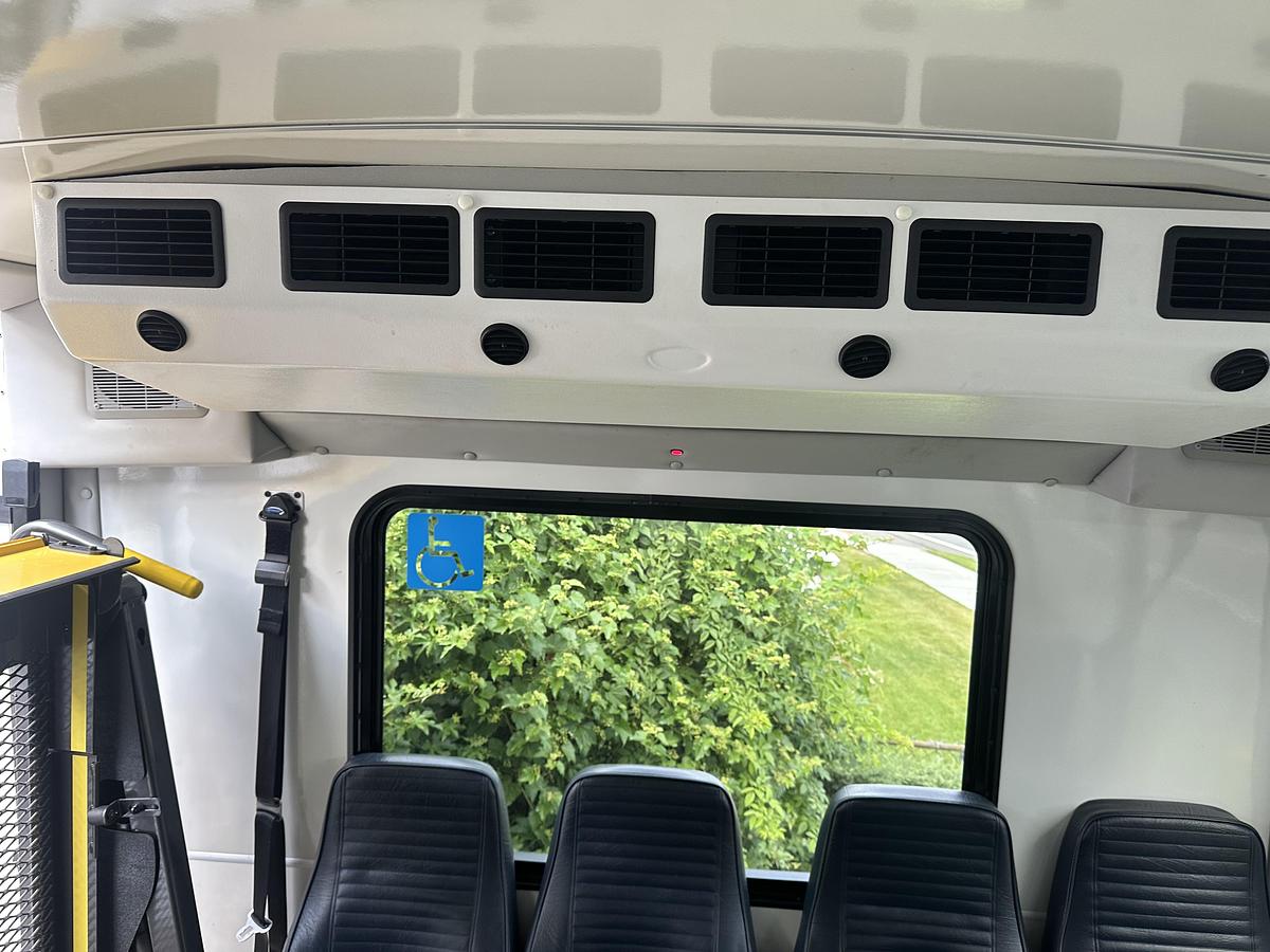 Used 2015 Ford F550 25 Passenger 2 Wheelchair Shuttle Bus